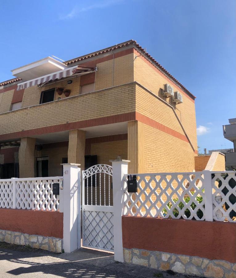 Sea Breeze House Apartment Fiumicino Exterior foto